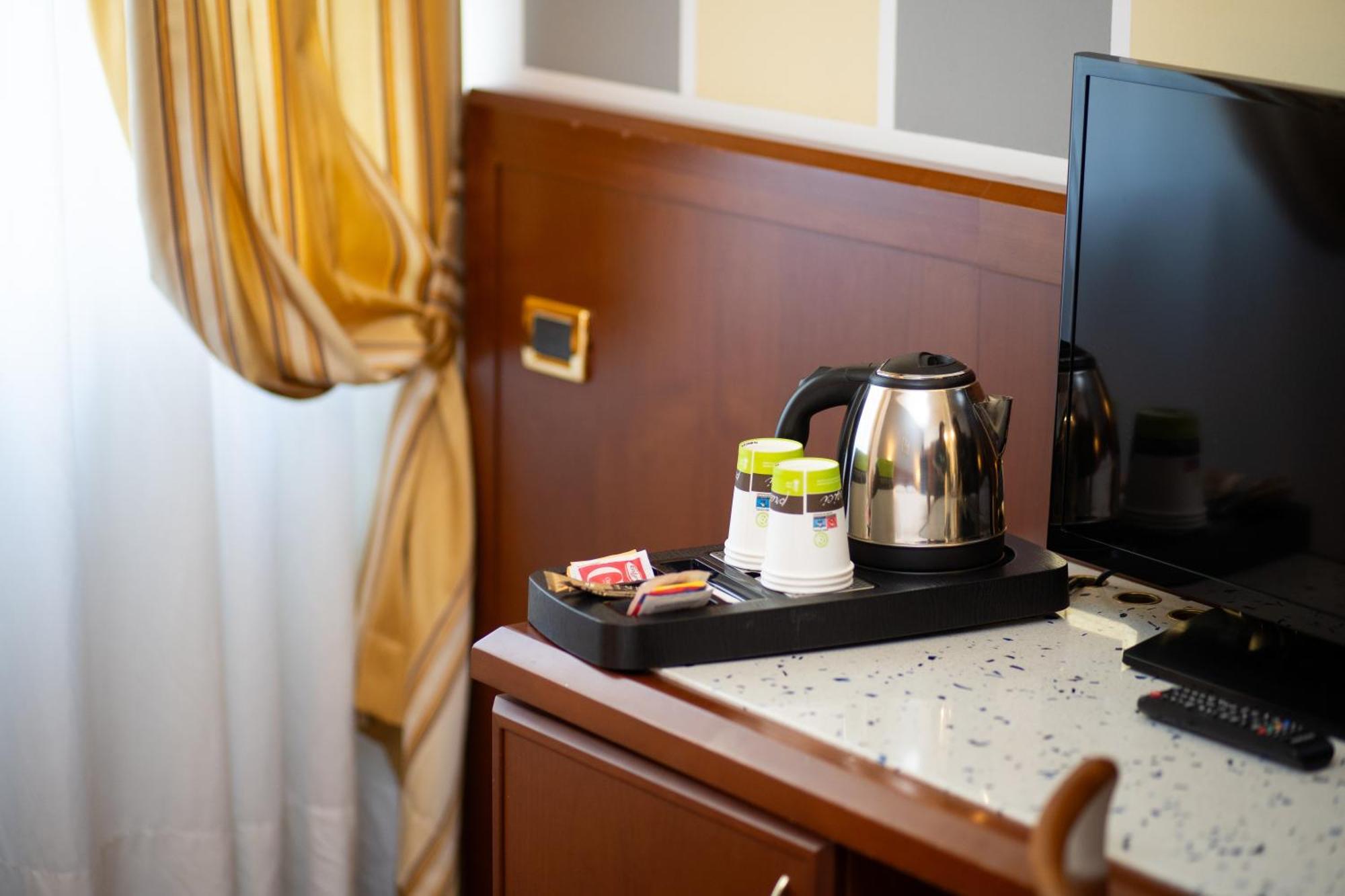 Hotel Europa Ренде Екстериор снимка